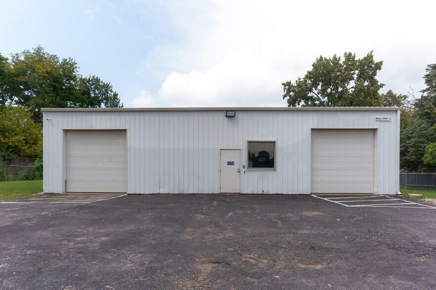 More Photos Of 722 Ketcham St, Indianapolis Warehouse For Sale
