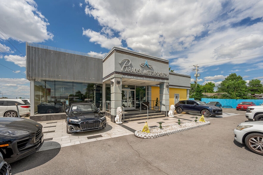 More Photos Of 435 E New Circle Rd, Lexington Specialty For Lease