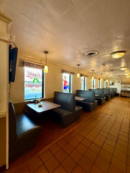 More Photos Of 101 W Boulevard, Williamston Restaurant For Sale