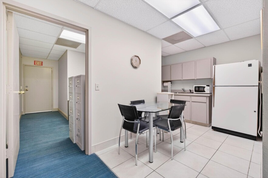 More Photos Of 500 Vonderburg Dr, Brandon Medical For Sale