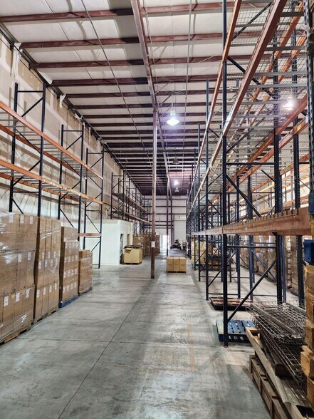 More Photos Of 1485 Rail Head Blvd, Naples Warehouse For Lease
