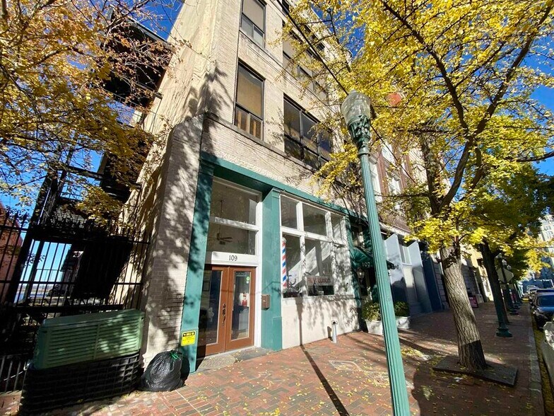 More Photos Of 107 S Front St, Memphis Office For Sale