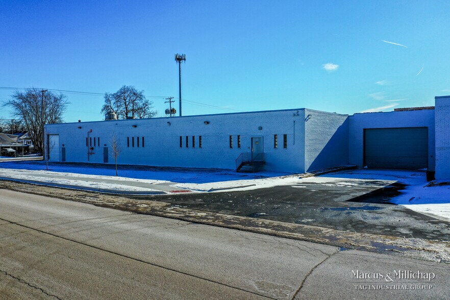 More Photos Of 1445 11th St, Waukegan Industrial For Sale