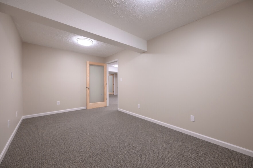 More Photos Of 216 E Reynolds Rd, Lexington Office For Lease