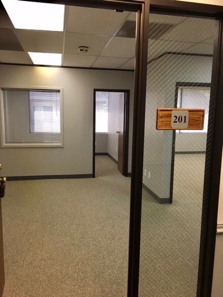 More Photos Of 2200 E 104th Ave, Thornton Office For Lease