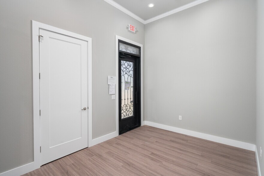 More Photos Of 1400 N Coit Rd, McKinney Unknown For Lease