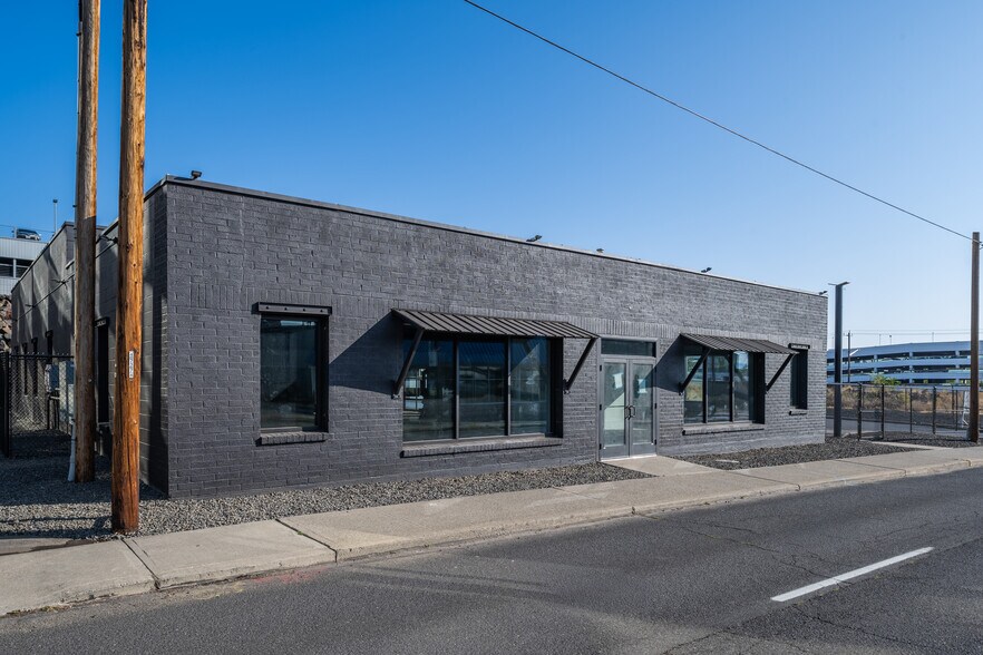 More Photos Of 230 W Boone Ave, Spokane Service For Lease