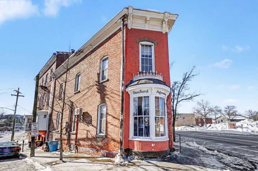 More Photos Of 66 Main St, Warwick Office For Sale