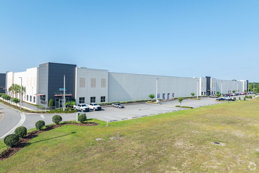 Primary Photo Of 141 S County Line Rd, Plant City Warehouse For Lease