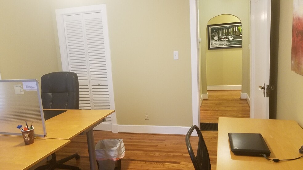 More Photos Of 331 22nd Ave N, Nashville Office For Sale