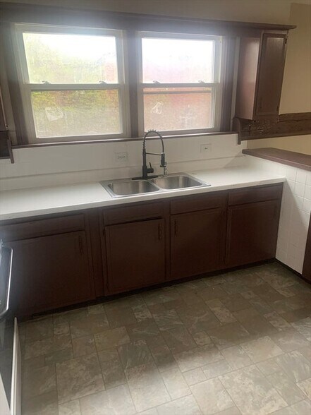 More Photos Of 1 Cheney St, Orange Apartments For Sale