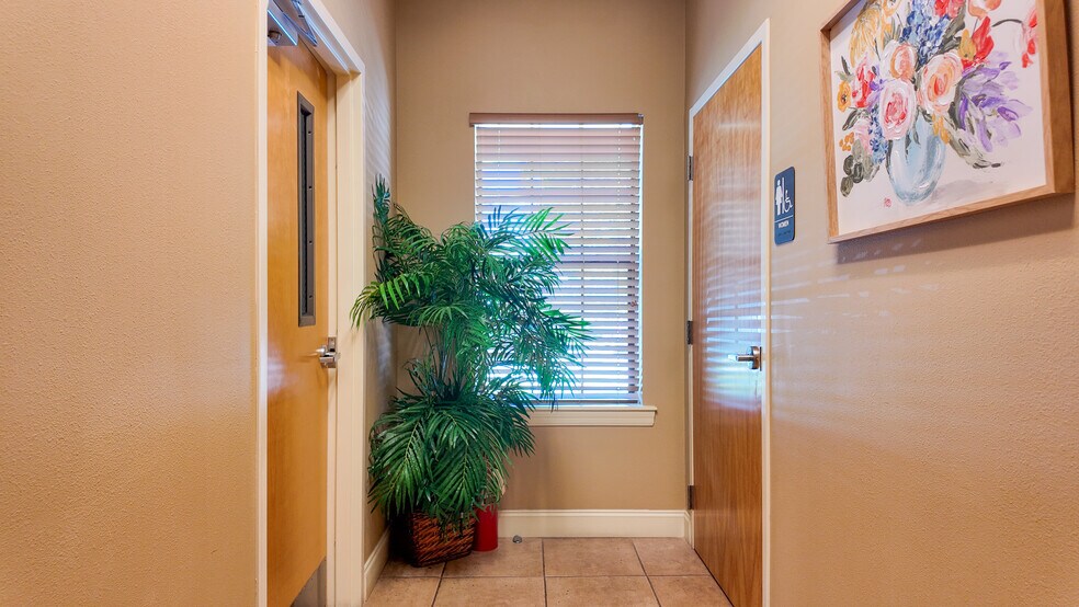 More Photos Of 3235 SW 34th St, Ocala Medical For Sale