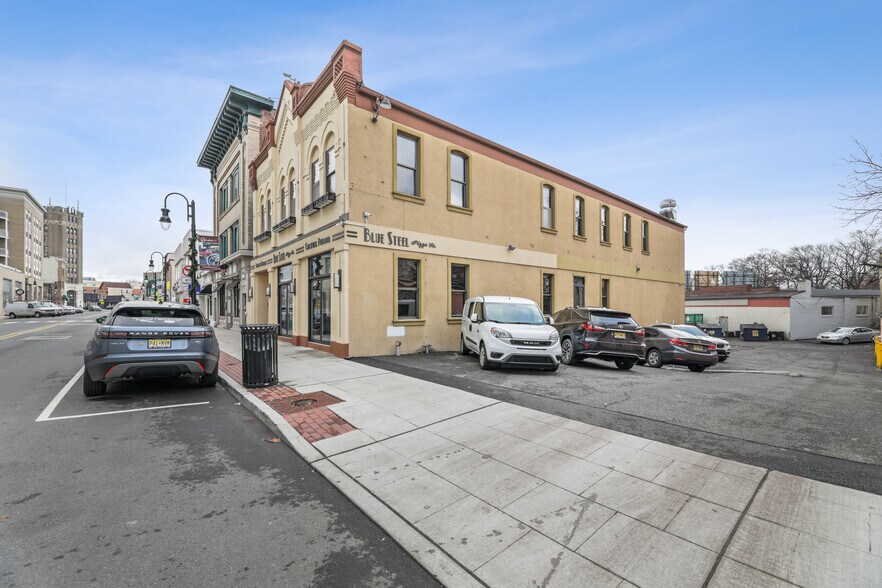 More Photos Of 285 Glenwood Ave, Bloomfield Restaurant For Sale