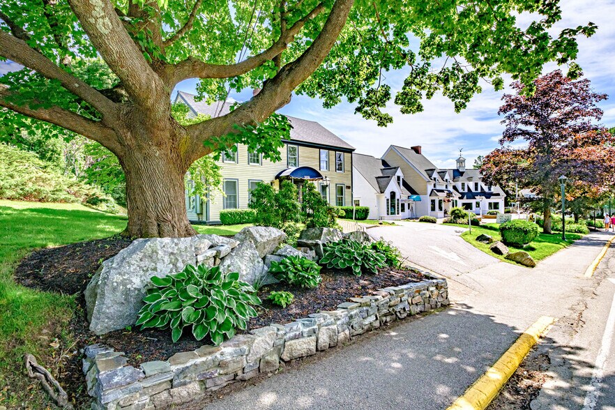 More Photos Of 309 Shore Rd, Ogunquit General Retail For Sale