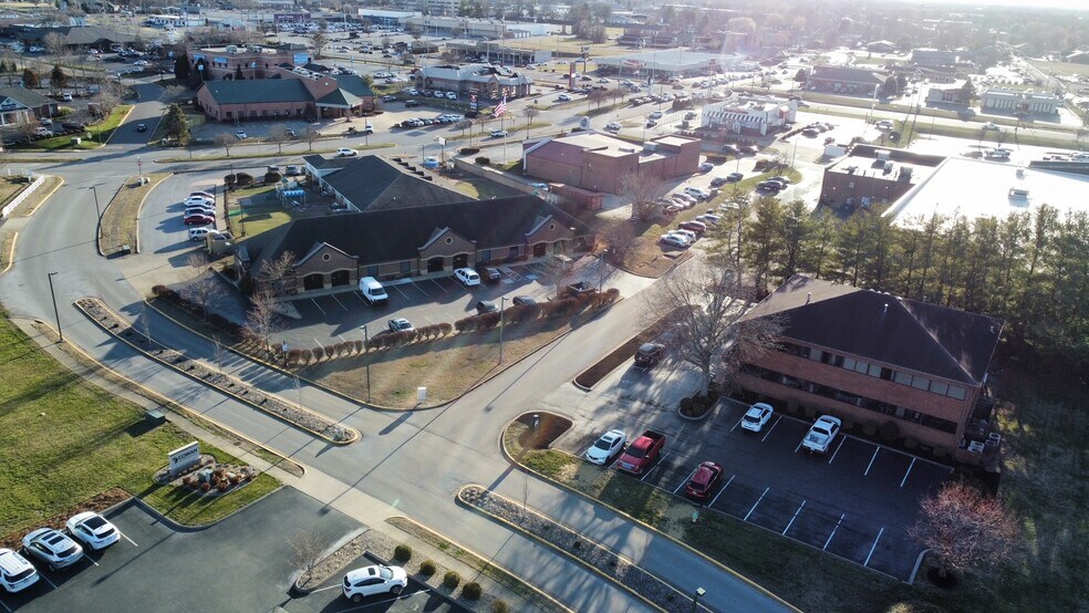 More Photos Of 1131 Fairway St, Bowling Green Medical For Lease