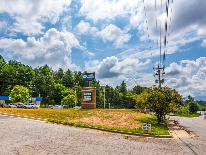 More Photos Of 695 Carl Eller Rd, Mars Hill Land For Lease