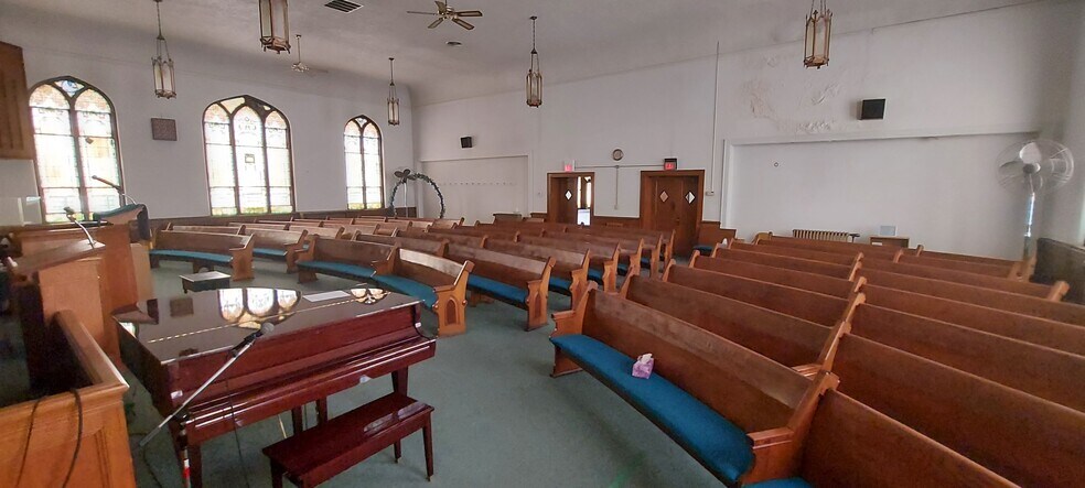 More Photos Of 532 High St, Hamilton Religious Facility For Sale