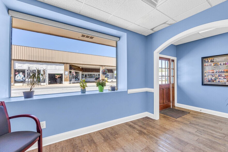 More Photos Of 24 Hartwell St, Royston Office For Sale