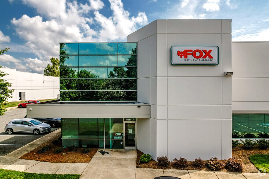 More Photos Of 2217 Distribution Center Dr, Charlotte Warehouse For Lease