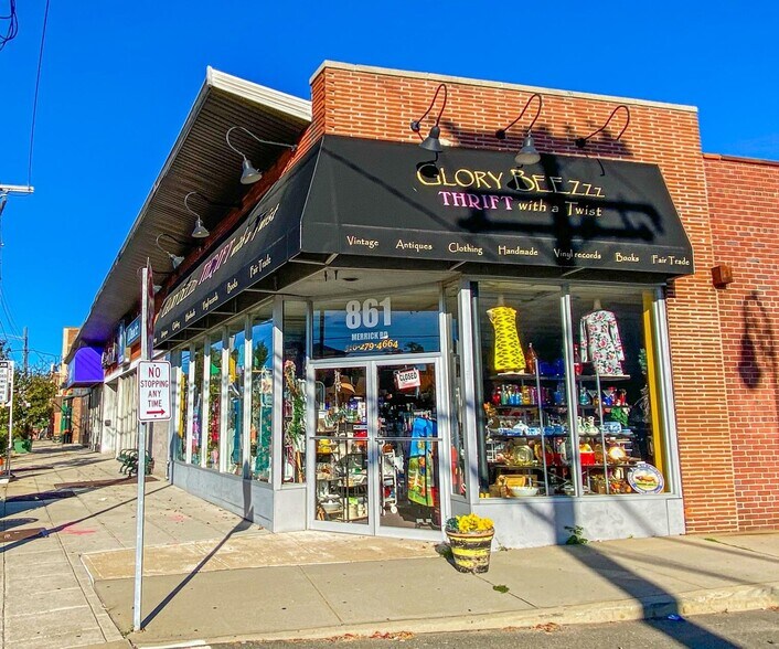 More Photos Of 851 Merrick Rd, Baldwin Storefront For Sale