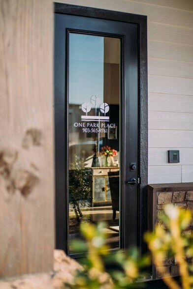 More Photos Of 20048 County Road 4118 Rd, Lindale Apartments For Sale