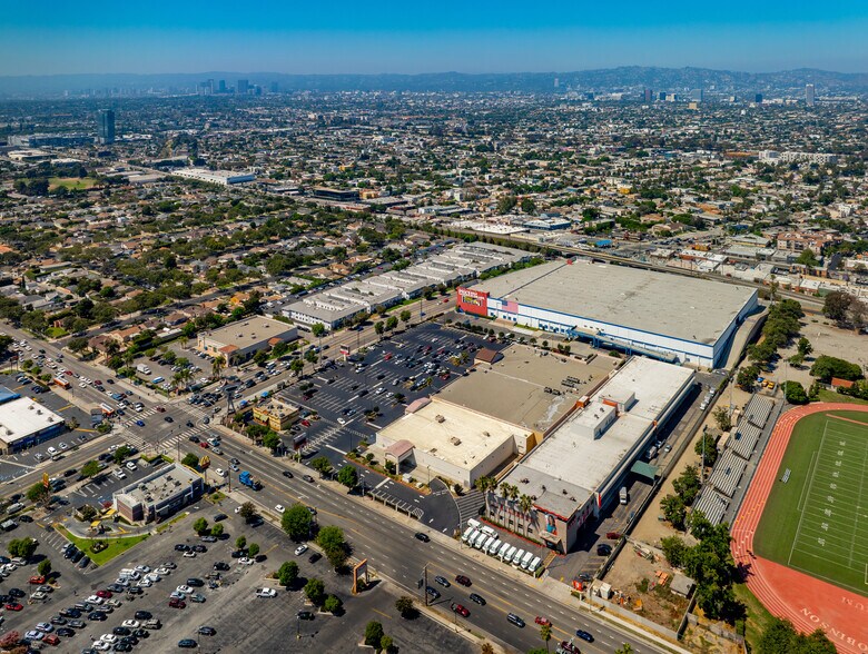 More Photos Of 3480-3550 S La Brea Ave, Los Angeles Supermarket For Lease