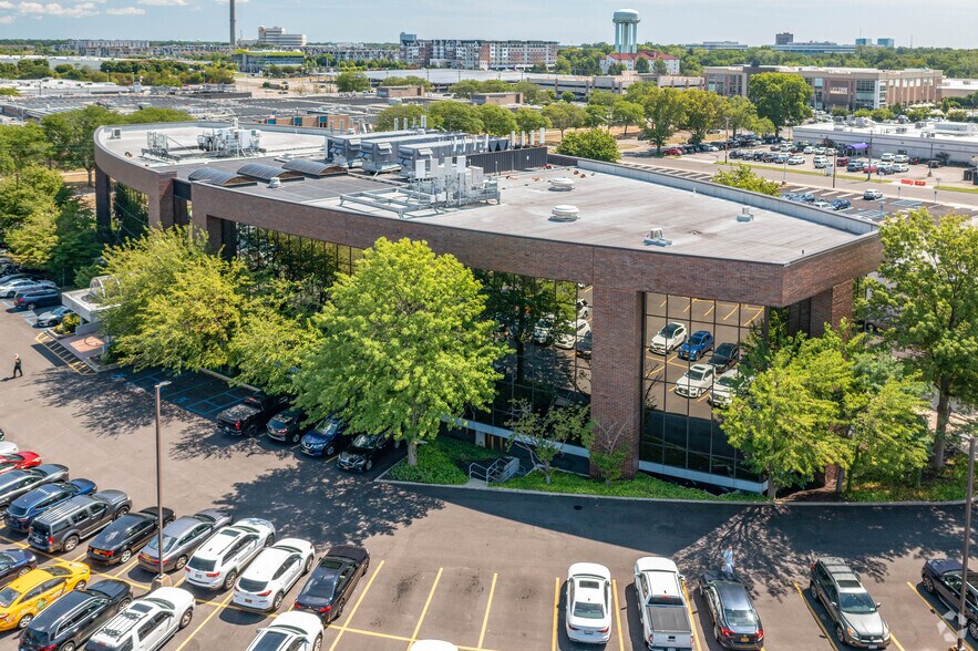 More Photos Of 825 E Gate Blvd, Garden City Office For Lease