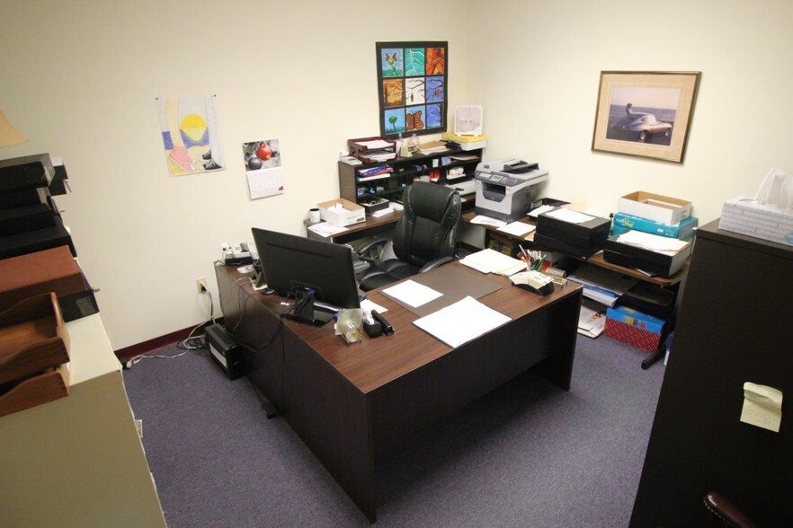 More Photos Of 2901 St Lawrence Ave, Reading Medical For Lease