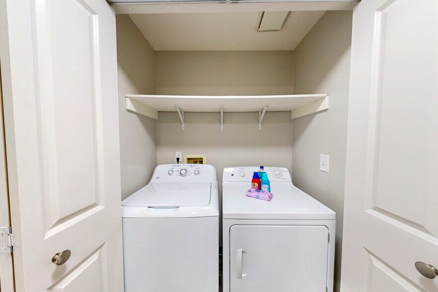 More Photos Of 9896 Enterprise Ln NW, Silverdale Apartments For Sale