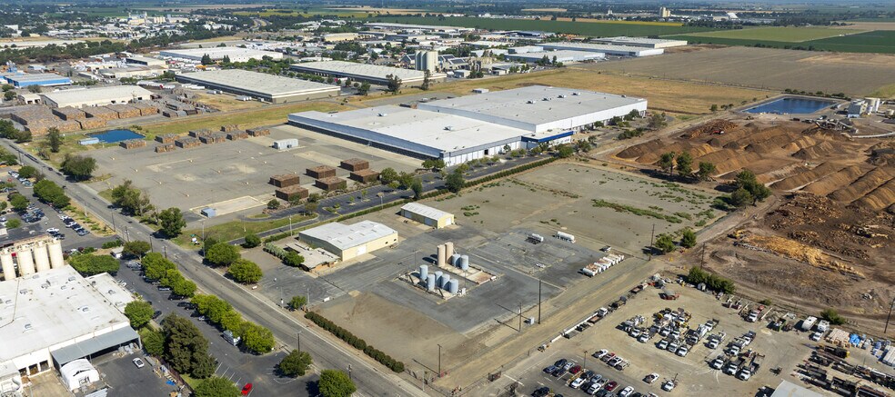 More Photos Of 1785 E Beamer St, Woodland Manufacturing For Sale