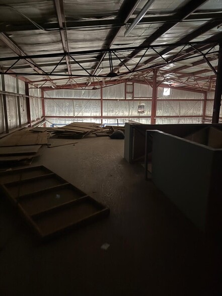 More Photos Of 7415 Grove Rd, Frederick Auto Repair For Sale