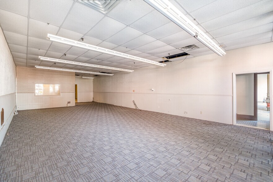 More Photos Of 109 Hampton St, Rock Hill Storefront Retail Office For Sale