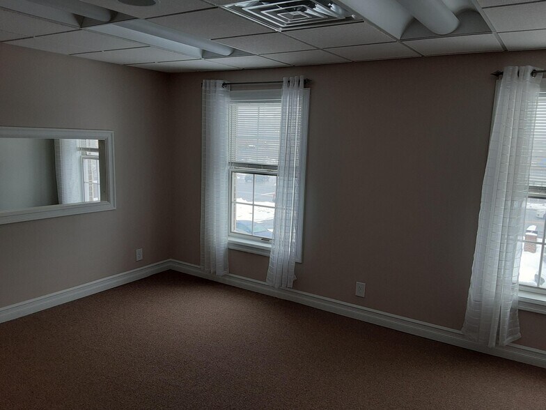 More Photos Of 1438 Som Center Rd, Cleveland Medical For Lease