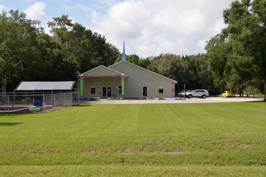 Primary Photo Of 18920 Cimbora Dr, Spring Hill Office For Sale