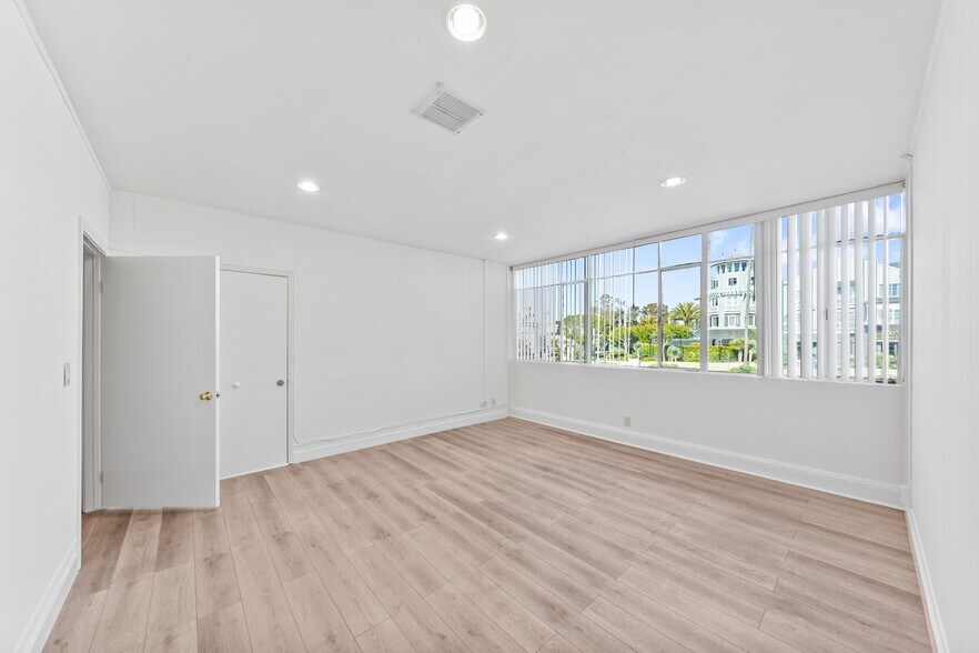 More Photos Of 3315-3345 Newport Blvd, Newport Beach Storefront Retail Office For Lease