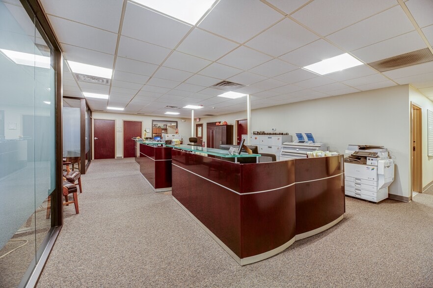 More Photos Of 9325 Gulfstream Rd, Frankfort Warehouse For Sale