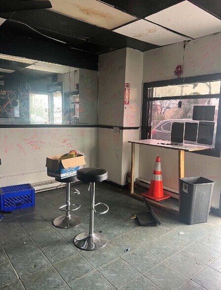 More Photos Of 36 Astor St, Newark Storefront Retail Residential For Lease