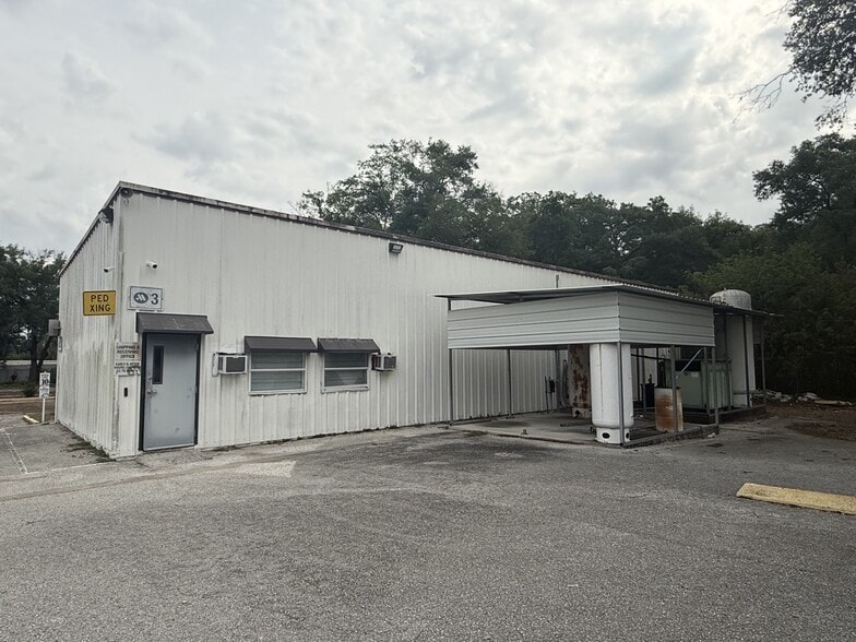 More Photos Of 7725 N Orange Blossom Trl, Orlando Warehouse For Sale