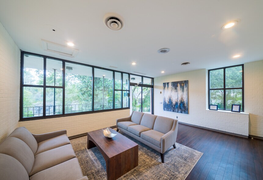 More Photos Of 1958 Monroe Dr NE, Atlanta Office For Lease