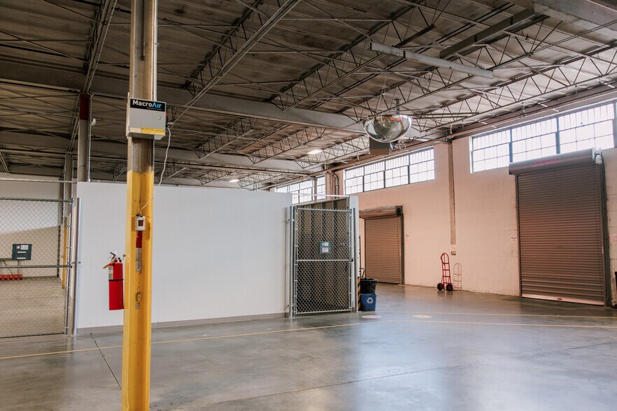 More Photos Of 1053 Whitaker Mill Rd, Raleigh Coworking Space