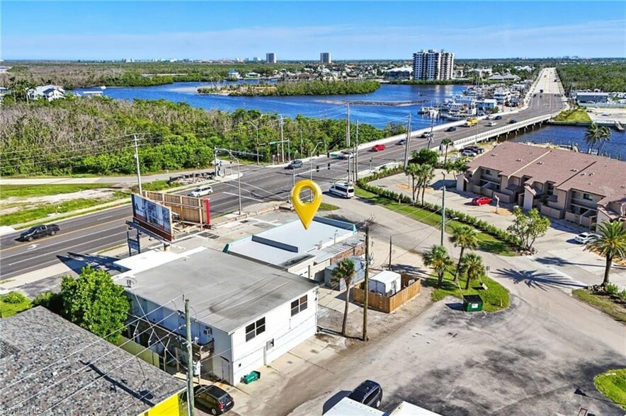 More Photos Of 19003 San Carlos Blvd, Fort Myers Service Station For Sale