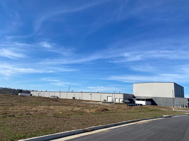 More Photos Of 15276 US-27 Rd, Trion Warehouse For Sale