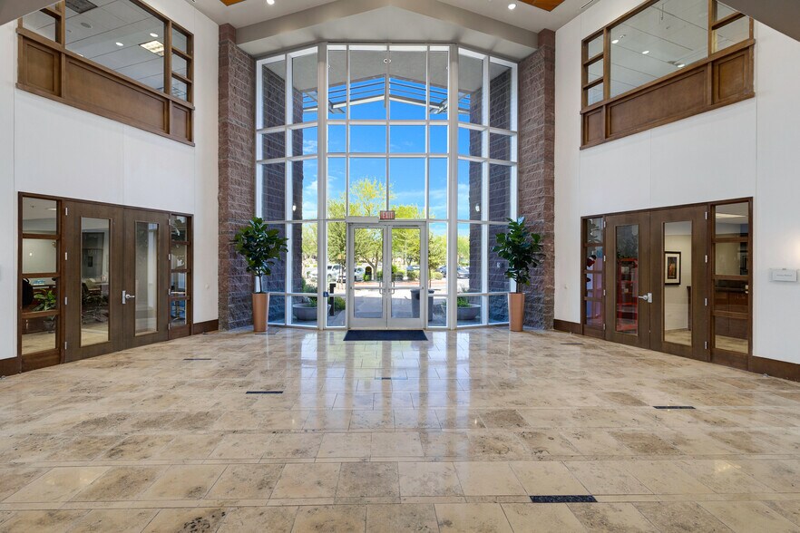 More Photos Of 9237 E Via De Ventura, Scottsdale Office For Sale