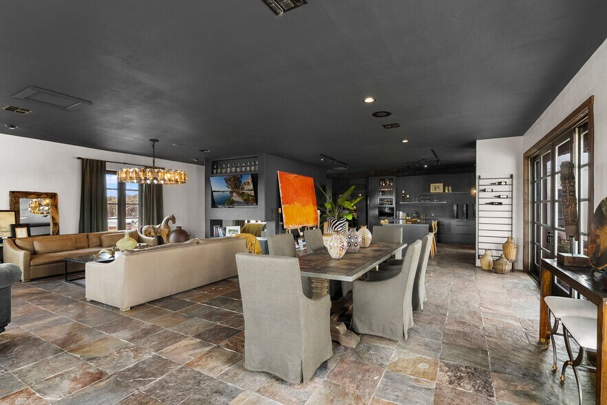 More Photos Of 1703 Highway 35 S, Rockport Office Residential For Lease