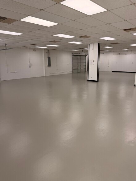 More Photos Of 338 Breesport St, San Antonio Service For Lease