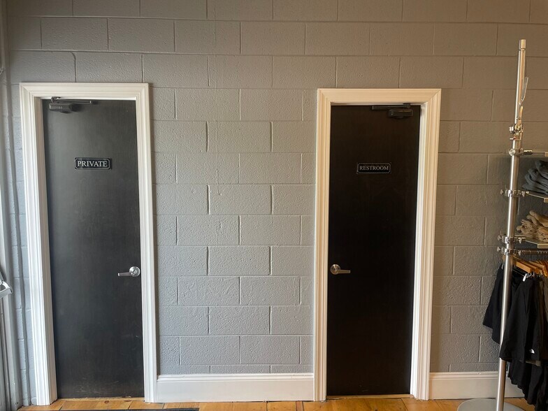 More Photos Of 208 N Main St, Blacksburg General Retail For Sale