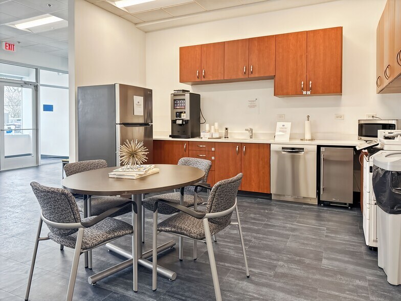 More Photos Of 10334 State Route 59 St, Naperville Coworking Space