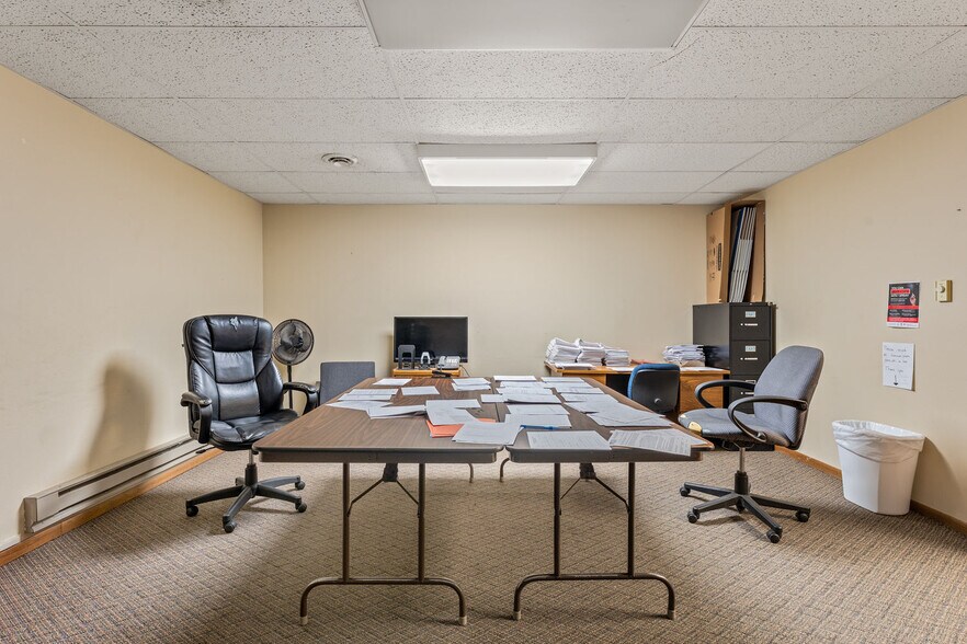 More Photos Of 107 4th St, Baraboo Office For Sale