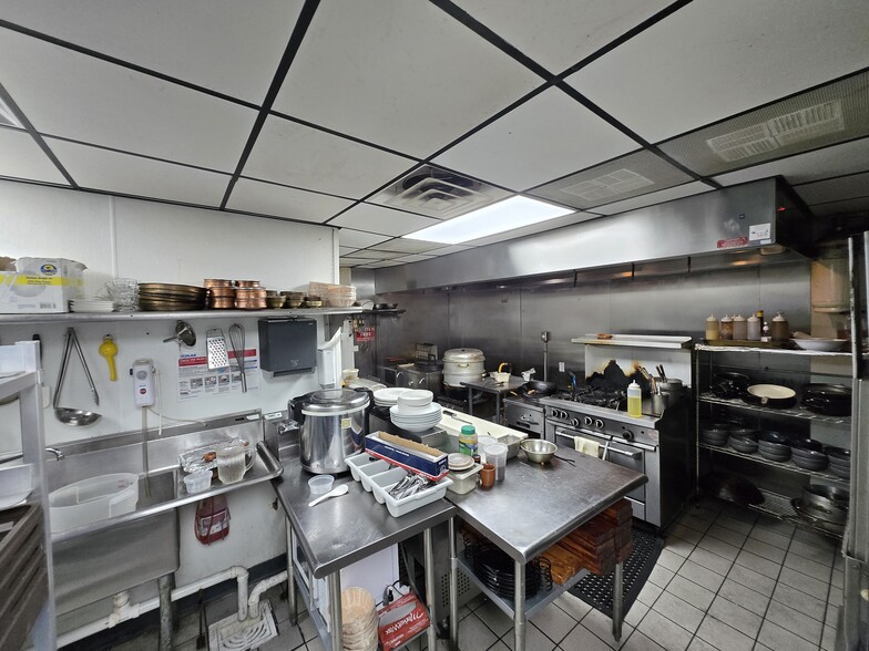More Photos Of 406 W Abram St, Arlington Restaurant For Sale