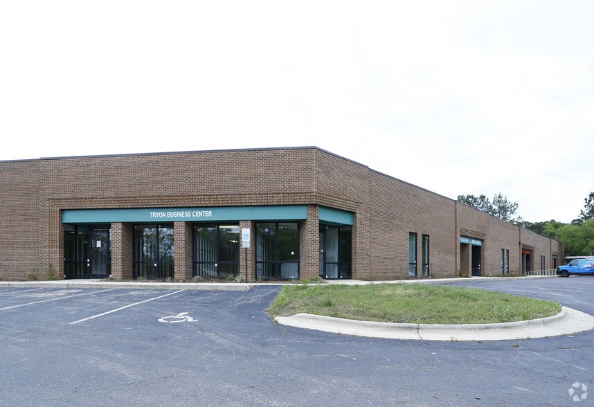 More Photos Of 3305 Durham Dr, Raleigh Flex For Lease